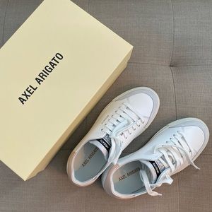 Axel arigato clean 90 triple sneaker in white and pink